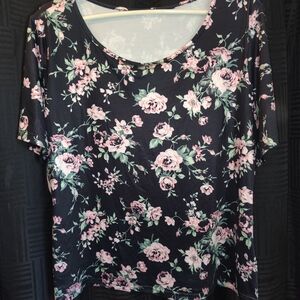 SHEIN Black Floral Short Sleeve Top